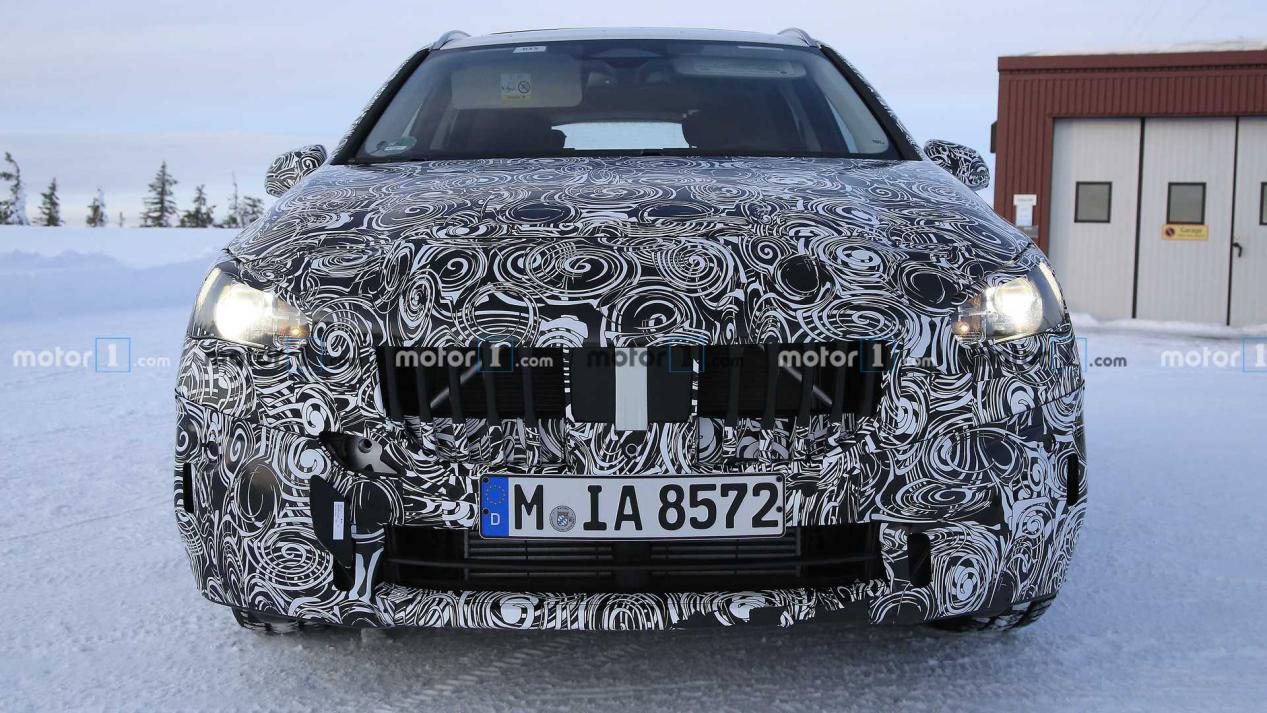 2021-bmw-2-series-active-tourer-spy-photo (1)