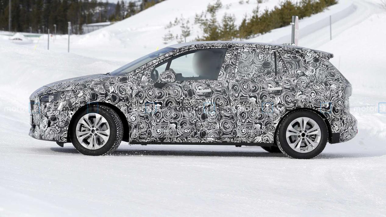 2021-bmw-2-series-active-tourer-spy-photo (2)