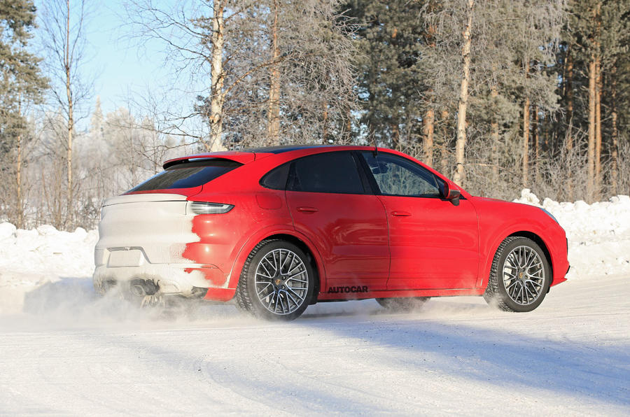 新款保时捷Cayenne Coupe GTS谍照曝光-擎动 - 玩转“汽车+”！