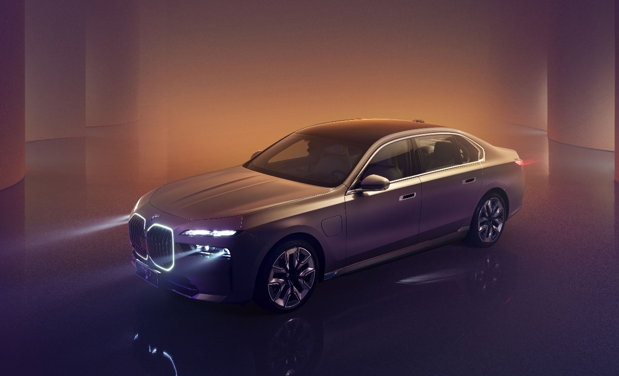 F:\我的\私人\兼职\擎动\新建文件夹\03.创新纯电动BMW i7.jpg